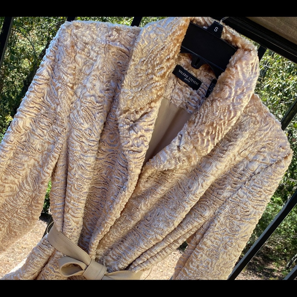 LADIES COAT